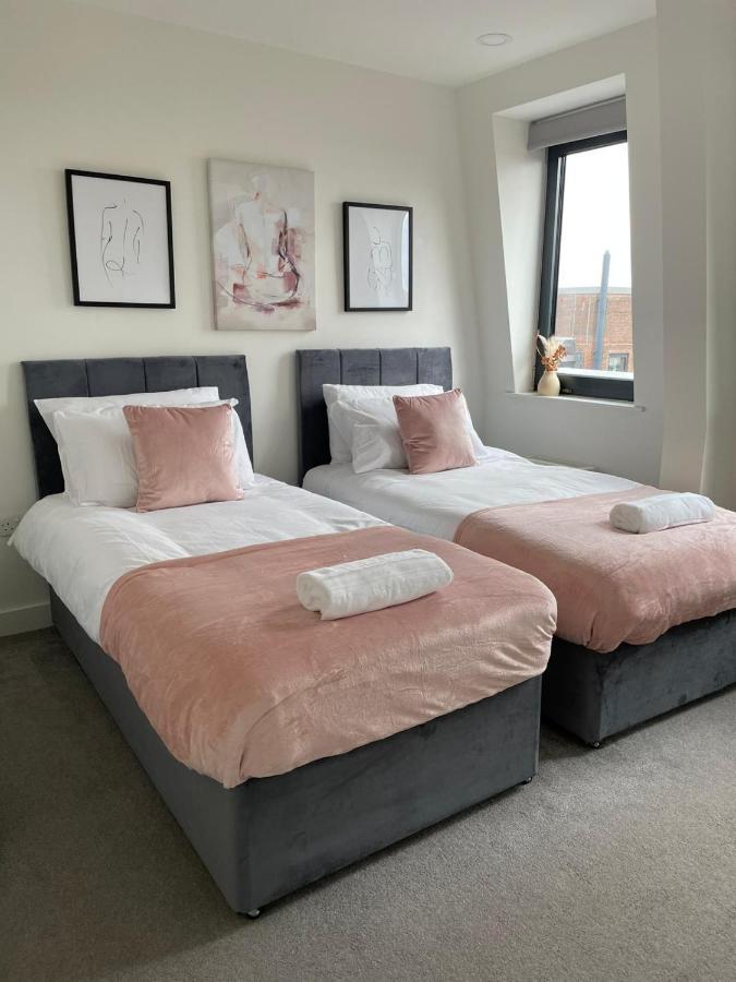 Premier Suite- Bedford City Centre With Free Gym & Parking Exterior photo
