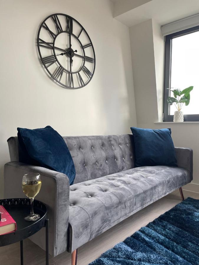 Premier Suite- Bedford City Centre With Free Gym & Parking Exterior photo